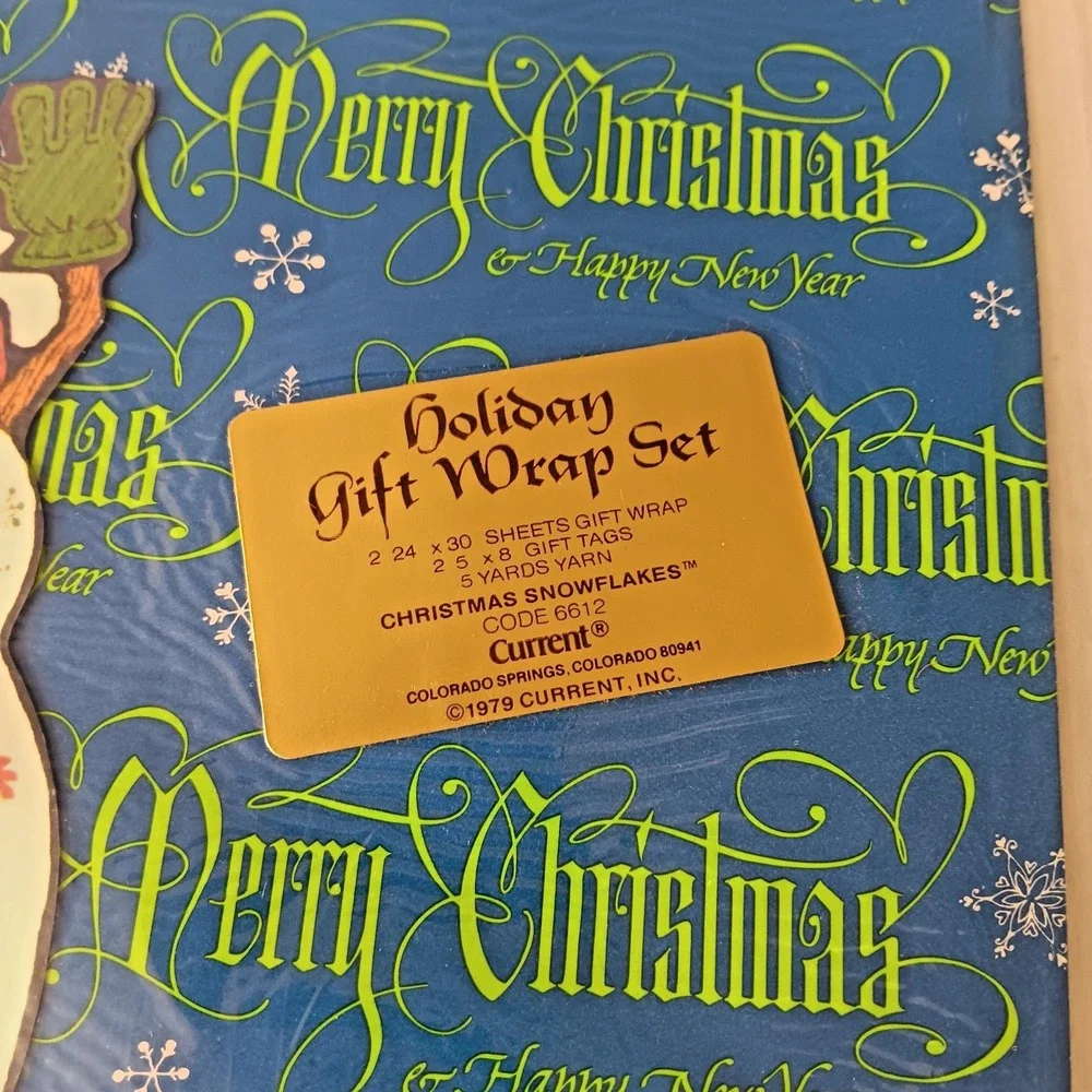 Current Holiday Gift Wrap Set Christmas Snowflakes 24x30 Blue Green 1979 Snowman